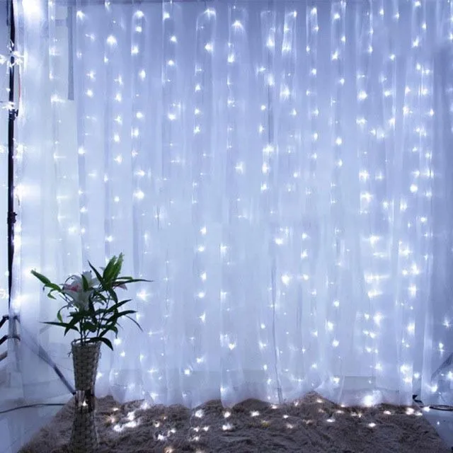 Luminous curtain not only for Christmas