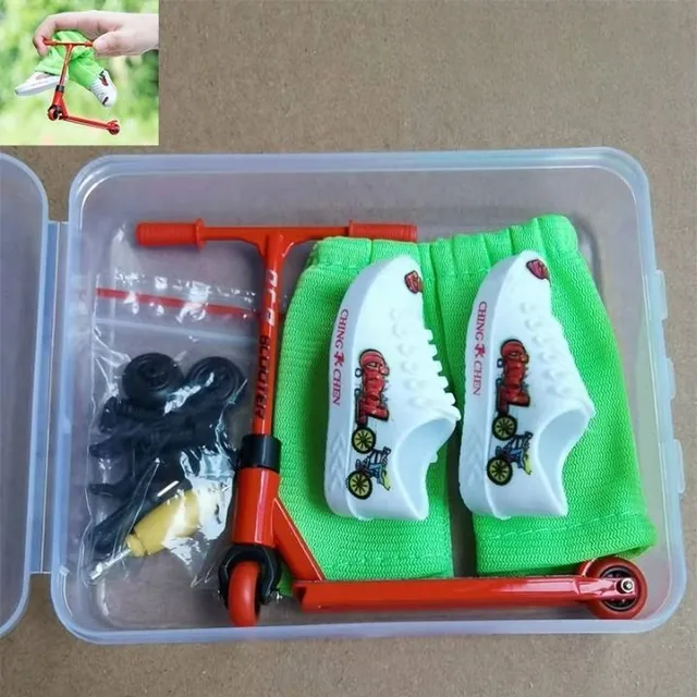 Plastic mini set for fingerskating - scooter