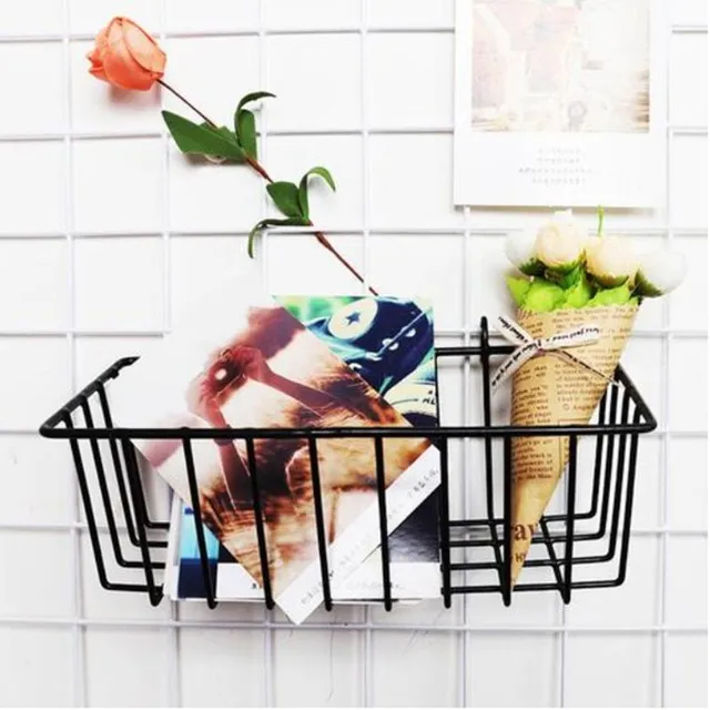 Metal decorative hanging basket