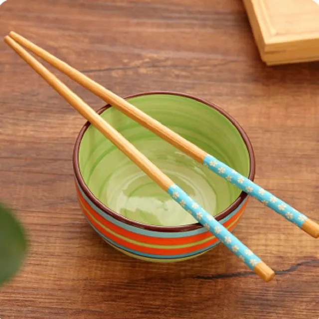 Bamboo chopsticks with flowers