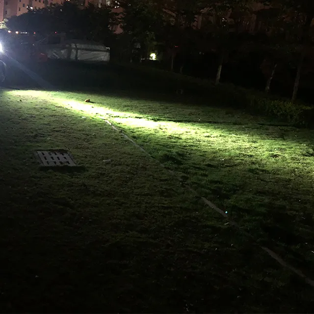 Dobíjecí vodotěsná cyklistická LED svítilna