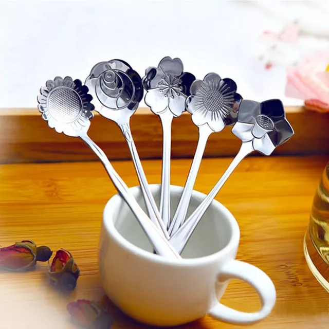 Spoon in the shape of a flower 5 pcs