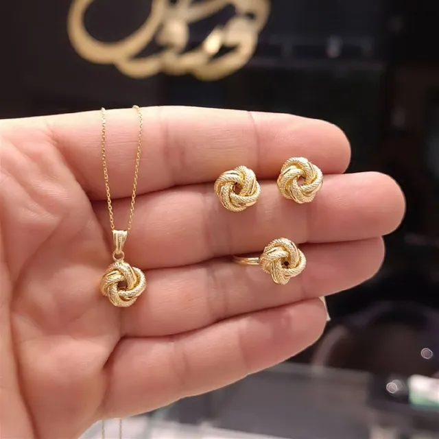 Luksusowy komplet naszyjnik, kolczyki i pierścionek w kolorze złota z zawieszkami projektu Jaromieju