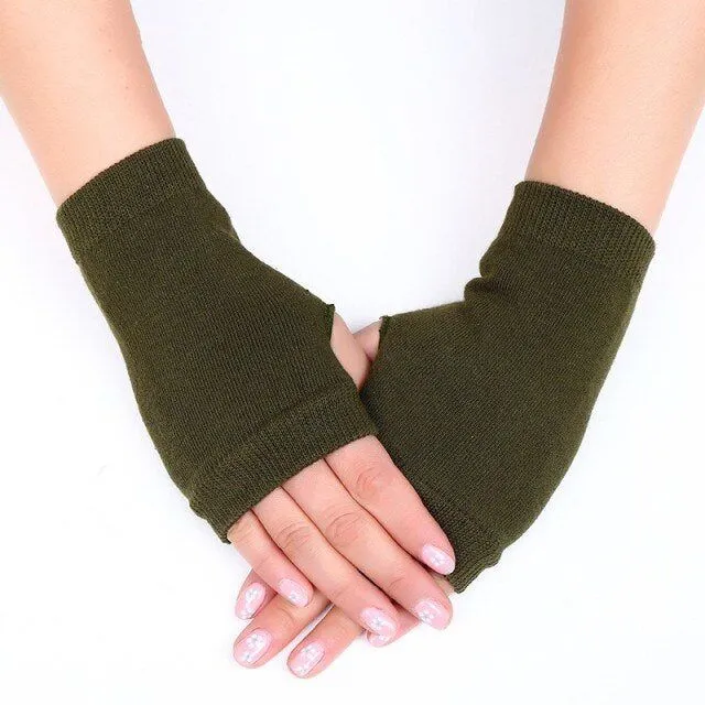 Women's knitted fingerless gloves