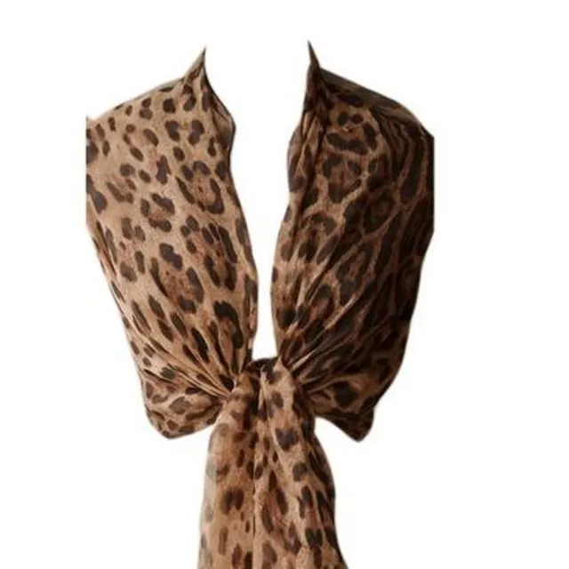 Ladies scarf with leopard pattern