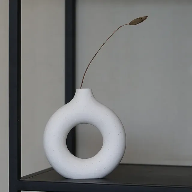 Creative ceramic vase in the shape of a doughnut - Round Hollow Florist