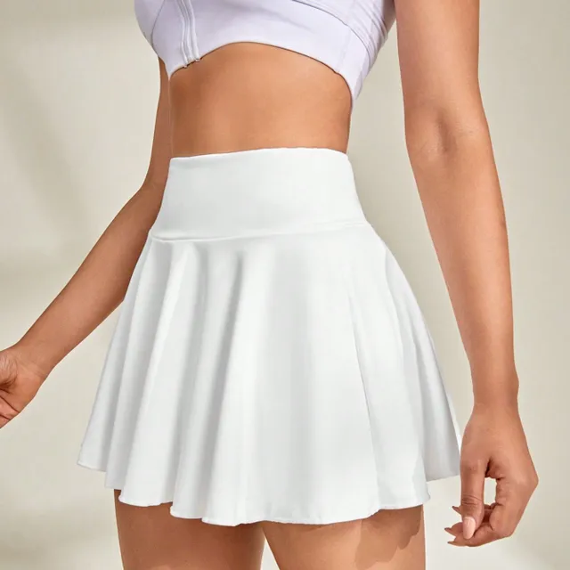 Tennis skirt with a wide ribbon in the waist and a volley line for active movement