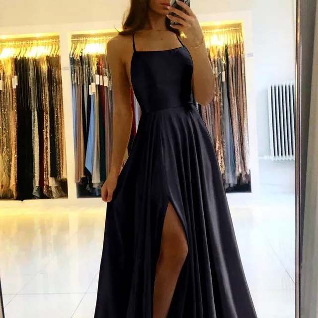 Luxury ball gown with slit Jennica