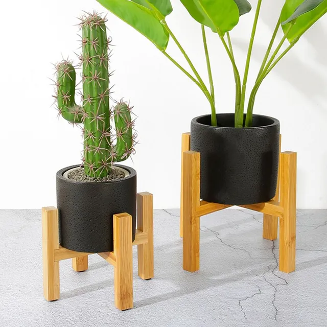 Wooden standing tray for pot