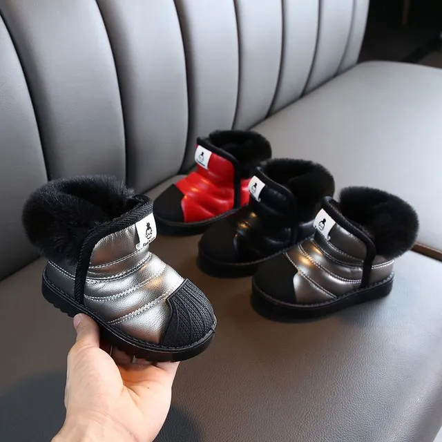 Children's winter boots with fur