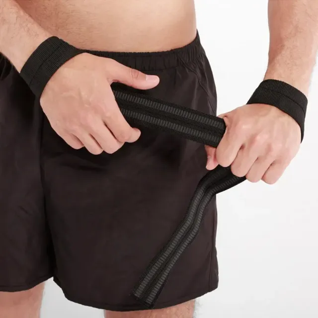 Lifting straps with anti-slip treatment for heavy lifting
