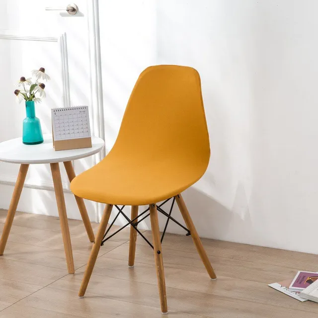 Moderné farebné poťahy na stoličky
