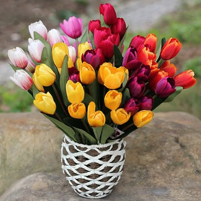 Blumenstrauß aus künstlichen Tulpen 9 Stück - 6 Farben