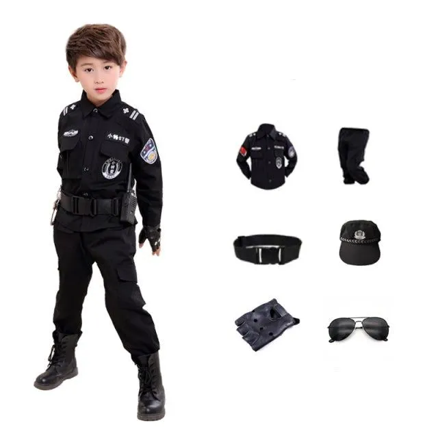 Costum de polițist - mai multe variante