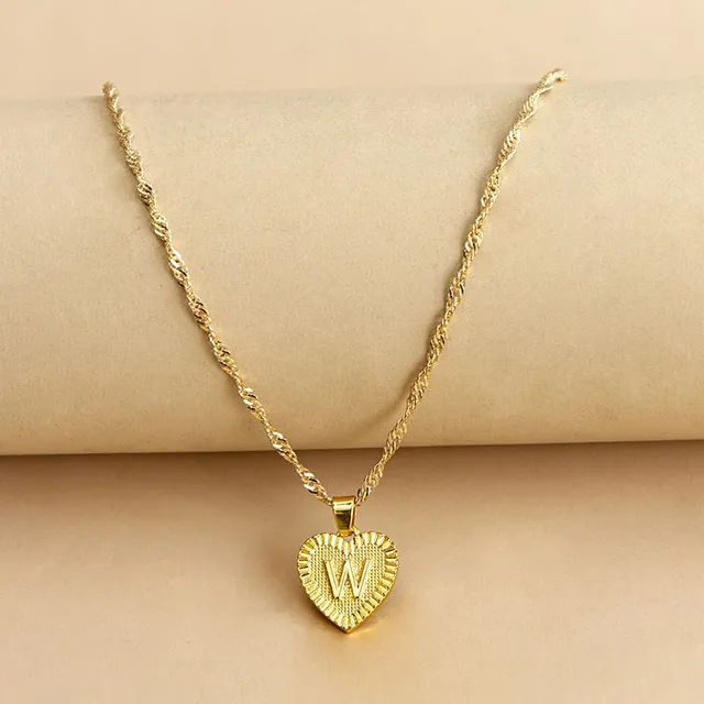 Dámsky náhrdelník s počiatočným srdcom