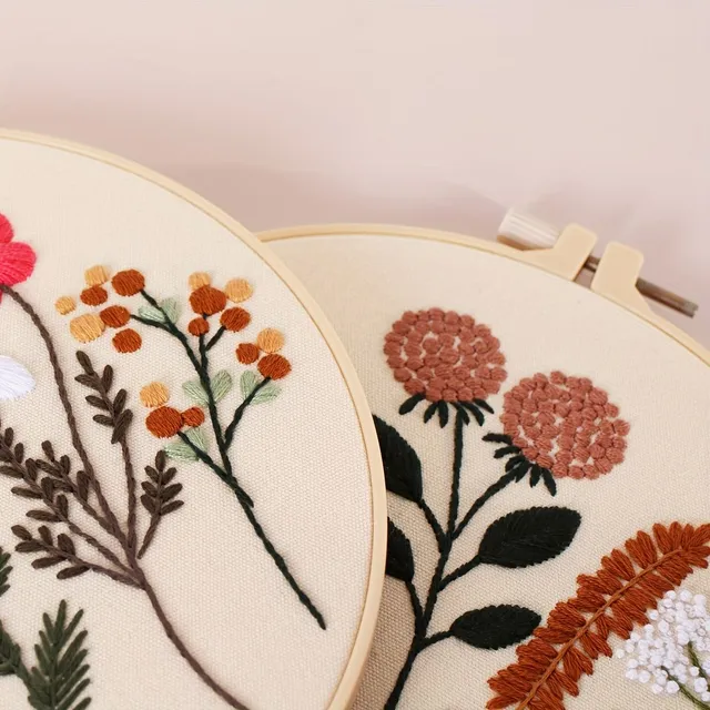 Embroidery set for beginners with 4 floral patterns, hoops, threads and needles