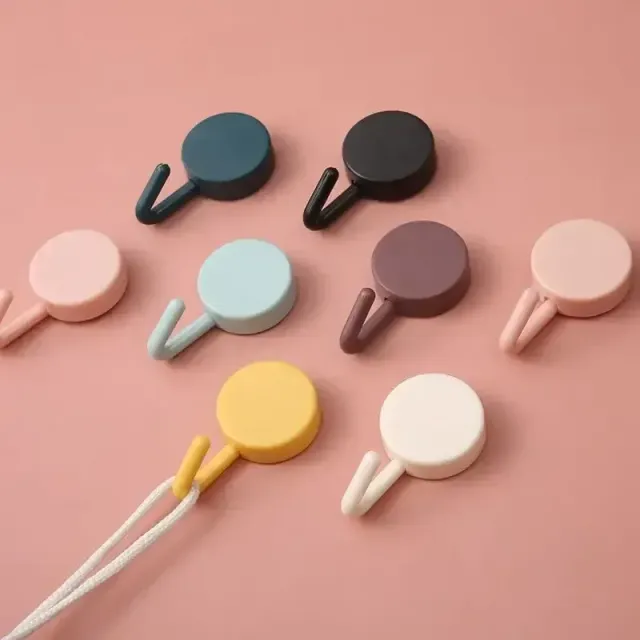 Set de 4 cârlige autocolante pentru perete în stil scandinav minimalist