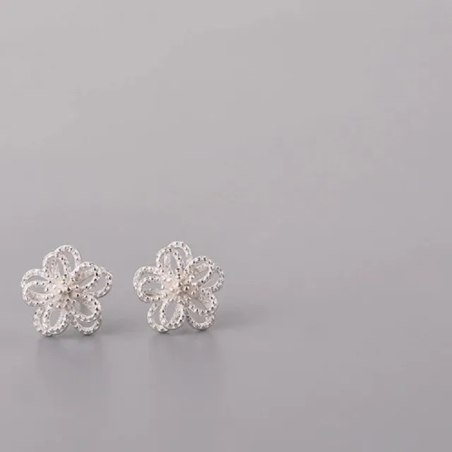 Women's stone earrings flowers