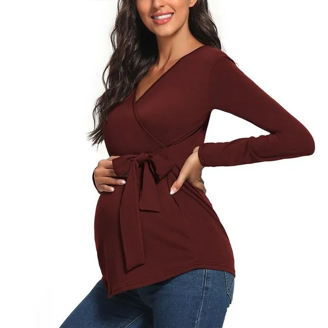 Beautiful maternity shirt with a bow