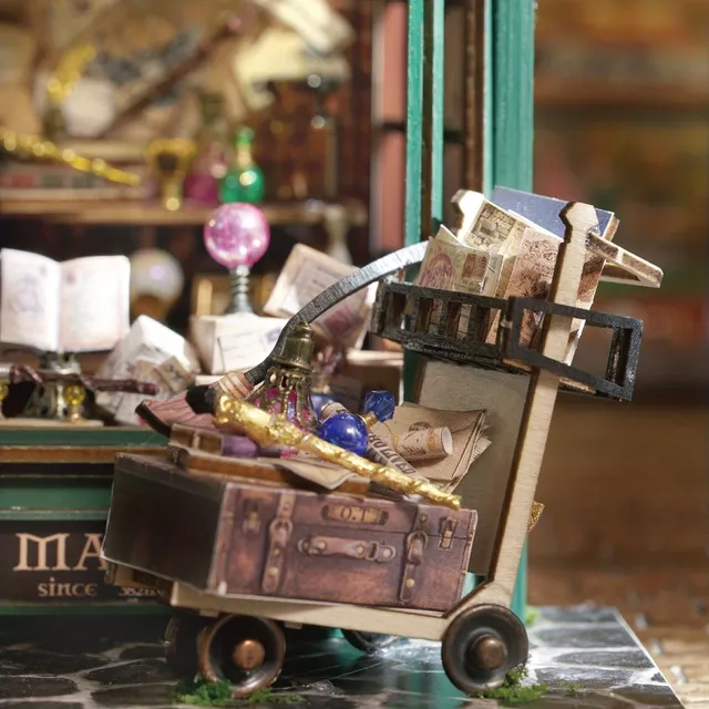 Kouzelný dřevěný domeček pro panenky - 3D puzzle a DIY miniatury s nábytkem