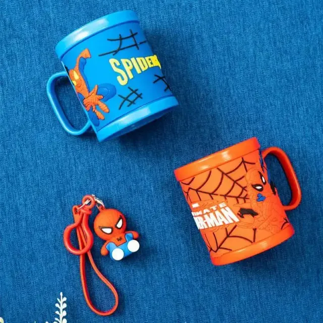 Trends plastic cup decorated with superhero Spider-man