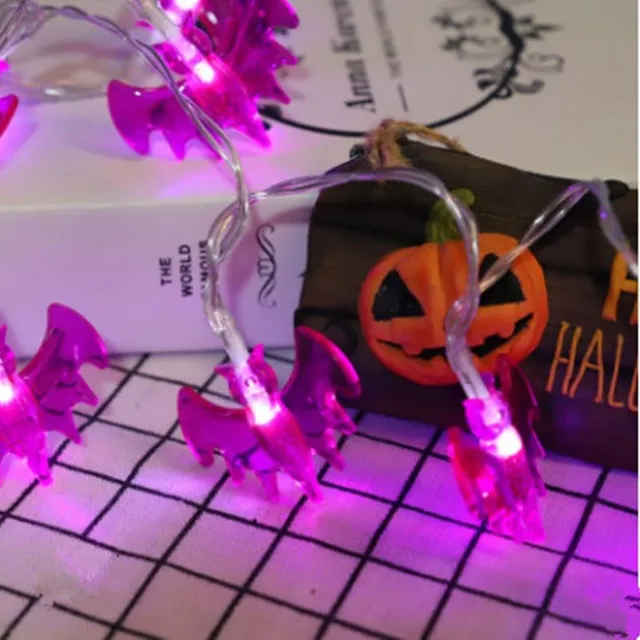 Light chain with motifs of pumpkins, ghosts, skeletons and bats with LED lights - Beautiful Halloween decoration for home