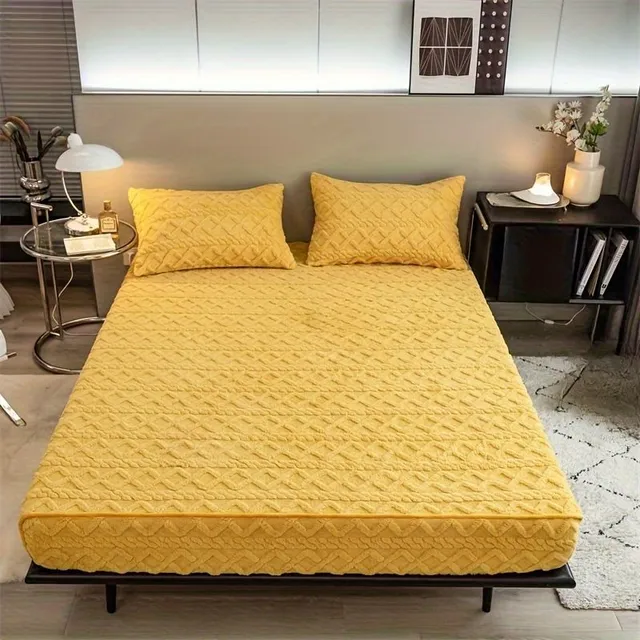 Double-sided stretching sheet: Luxury velvet on one side, cheerful pineapple cube on the other
