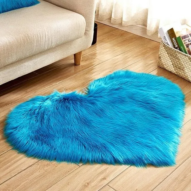 Hairy carpet in the shape of a heart deep-blue 30x40cm-long-velvet