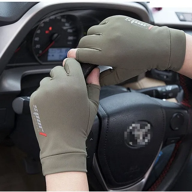 Anti-slip gloves for driving and sport