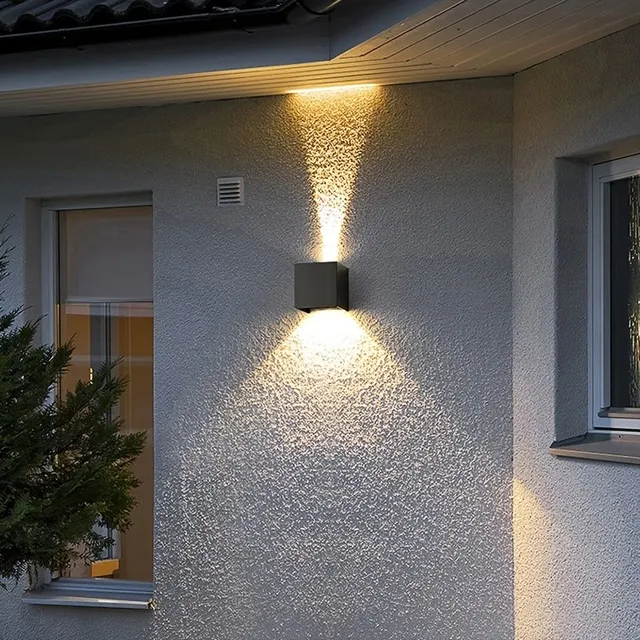 Lumină LED de perete pentru exterior cu conexiune cablată - Design modern negru, lumină caldă, rezistentă la apă IP65, potrivită pentru utilizare interioară și exterioară