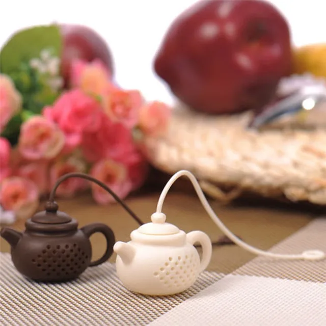 Silicone strainer for teapot