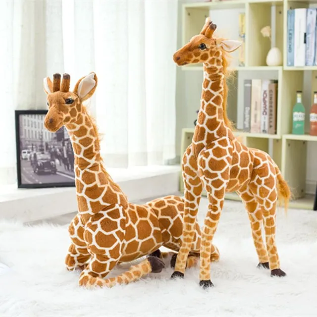 Giraffa alta in peluche