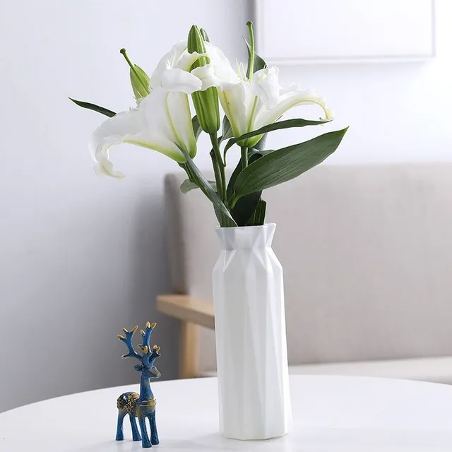 Design plastic tall vase Will