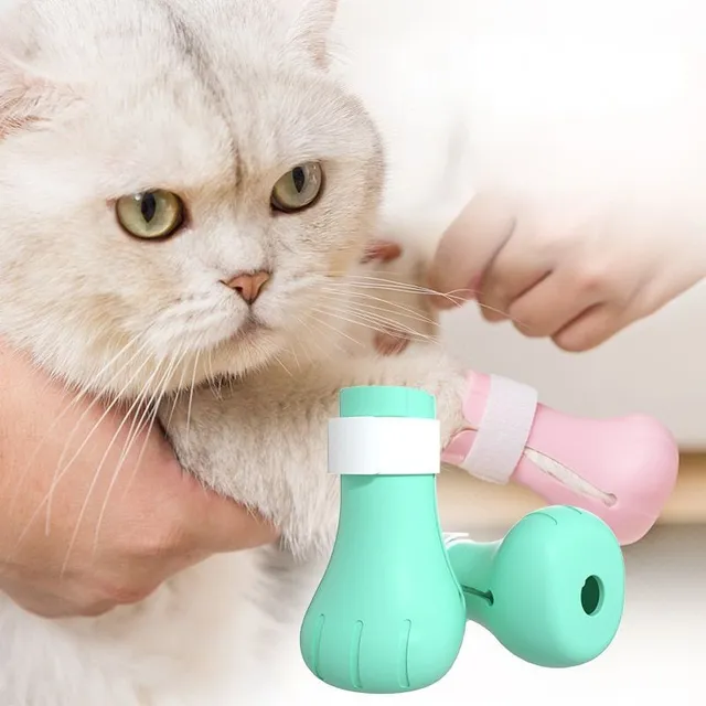 Silicone anti-scratching booties for cat Cyrus