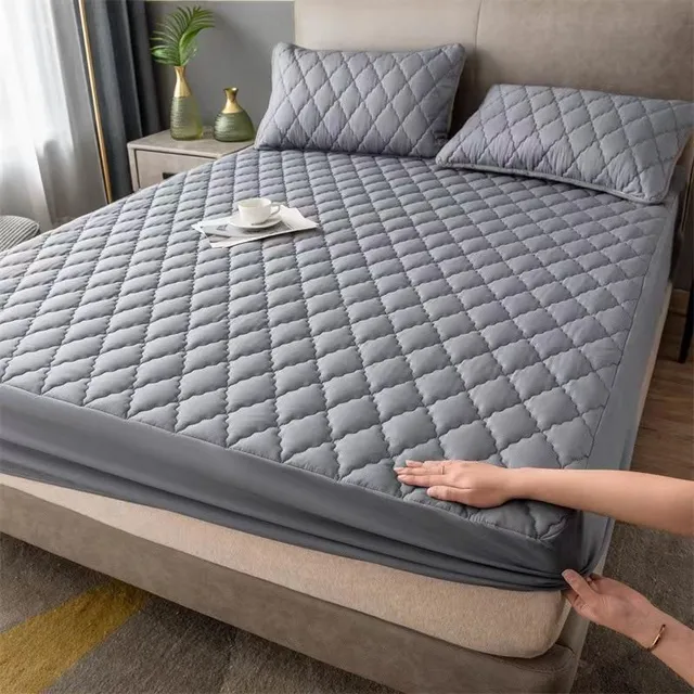 Nepromokavý matracový chránič s hrubým polstrováním a příjemnou tkaninou pro domácnost