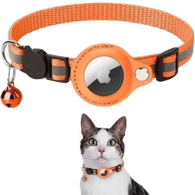 Practical collar for dogs and cats with reflective element and bell for GPS device