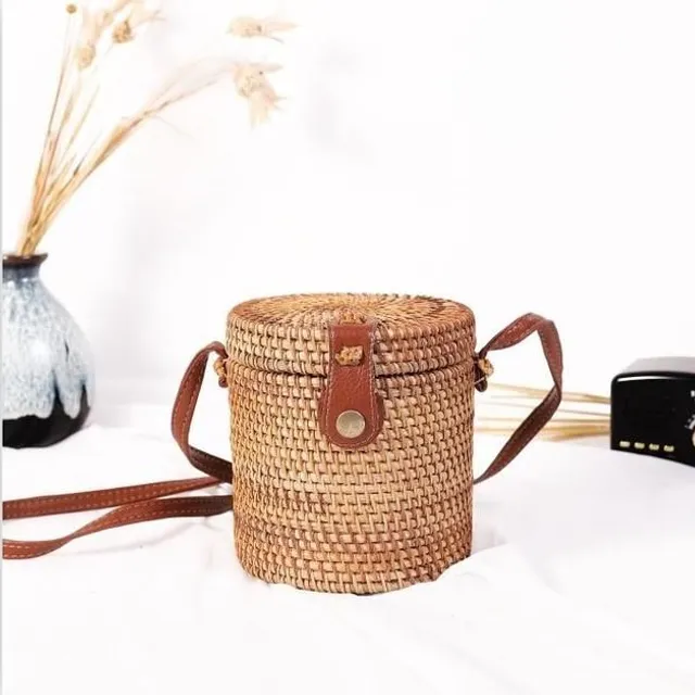 Rattan round handbag