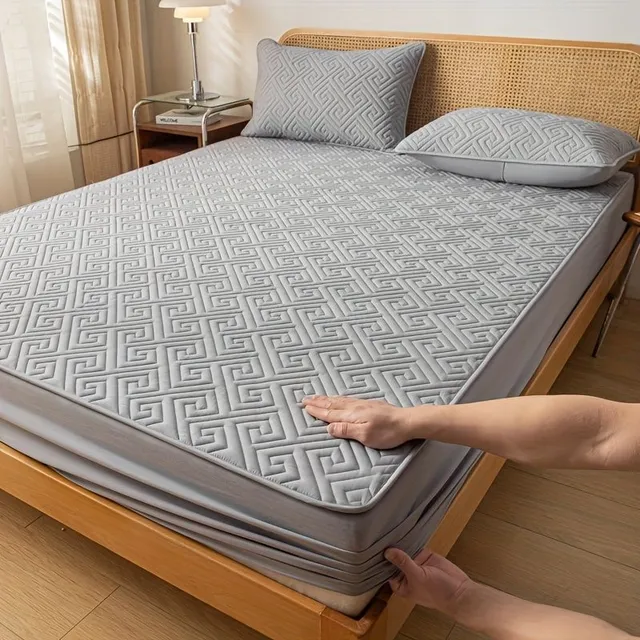 Waterproof mattress with ultrasound technology, uniform colour, washable, antibacterial, anti-spinning, soft and comfortable