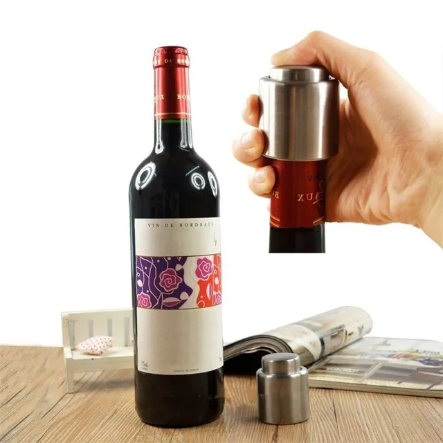 Vacuum stopper for stainless steel wine