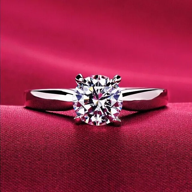 An engagement ring with zirconium