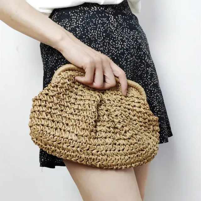 Women's beach knit bag with shoulder strap and cloud pouch design