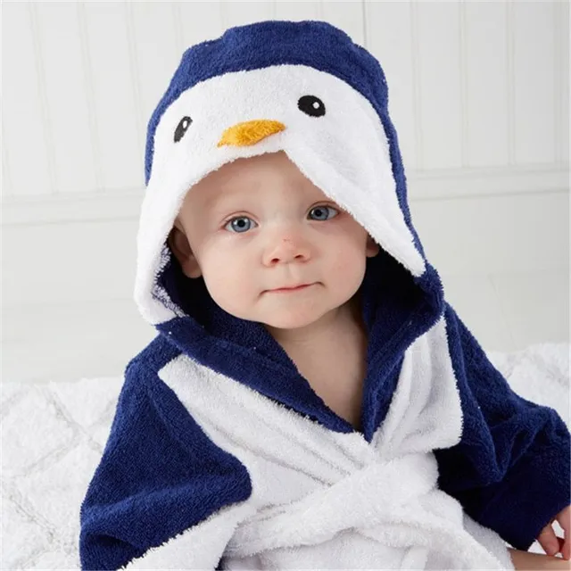 Baby bathrobe with hood and motifs of animals 9