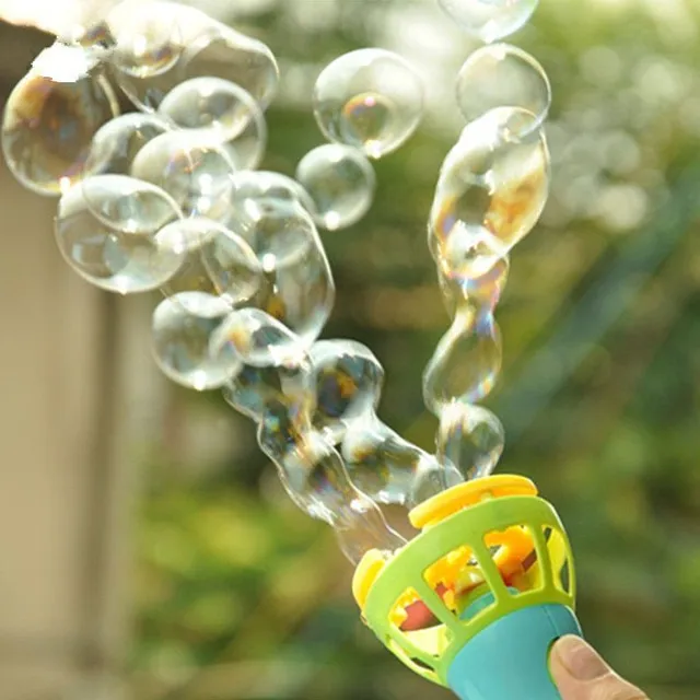 Electric automatic children's super bubble blower