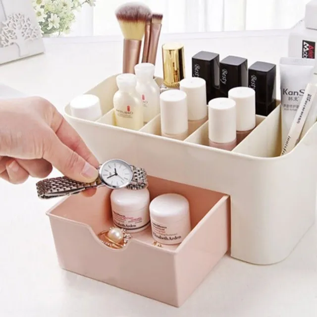 Organizer cosmetic din plastic J696