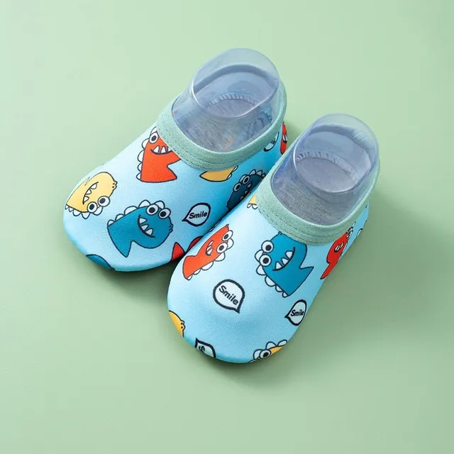 Gyerekek eredeti stílusos modern színes nyári cipők vízben különböző nyomatok Aofia