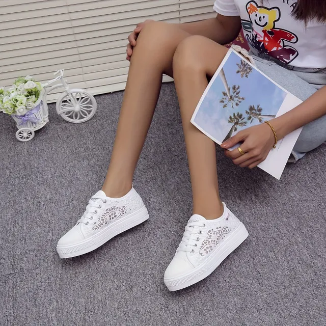 Women's platform sneakers with lace lining, round toe, low skate shoes, leisure shoes