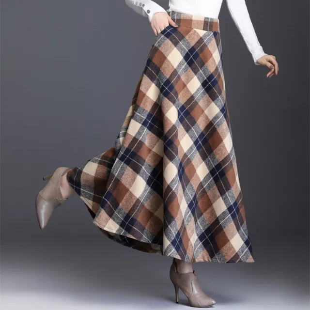 Women's long skirt with checkered pattern A1142