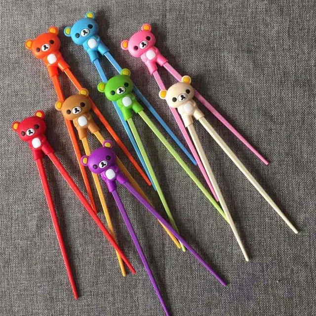 Dětské čínské hůlky v různých barvách