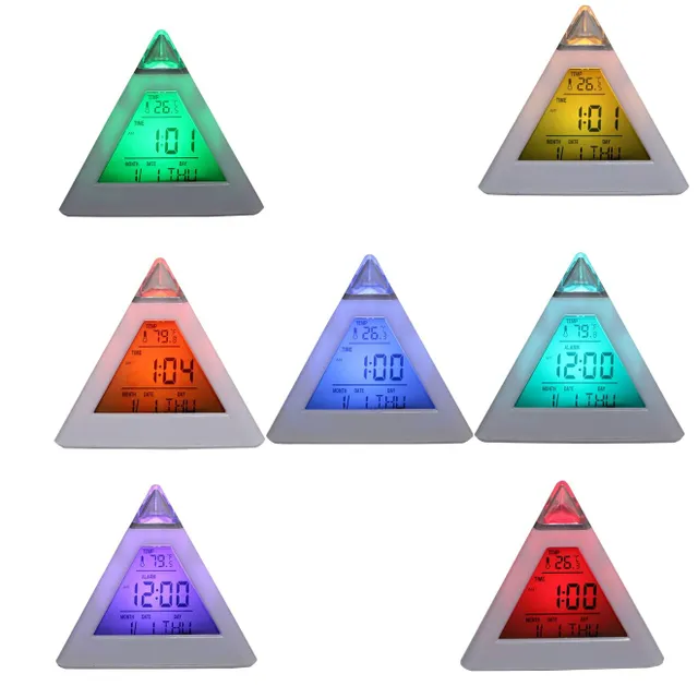 Digitálny budík s dátumom a teplotou - Pyramída meniace farby
