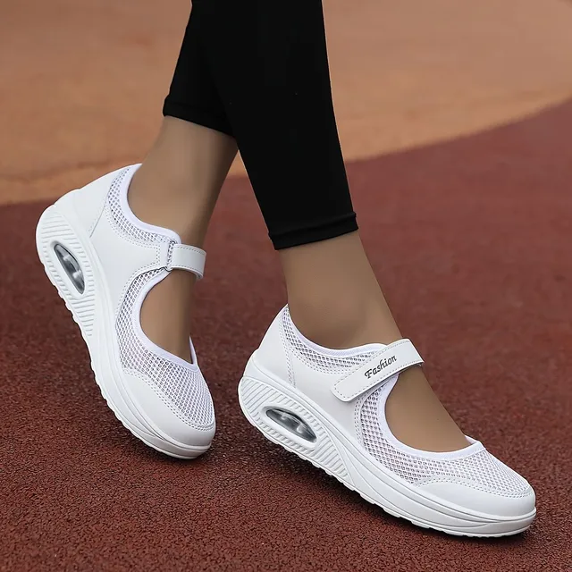 Comfortable outdoor shoes with belt around the ankle